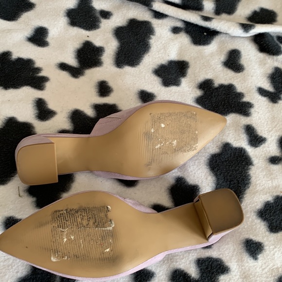NWOT lavender faux su de slides - Picture 4 of 7